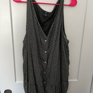 GAP Black and White Geometric Sleeveless Blouse